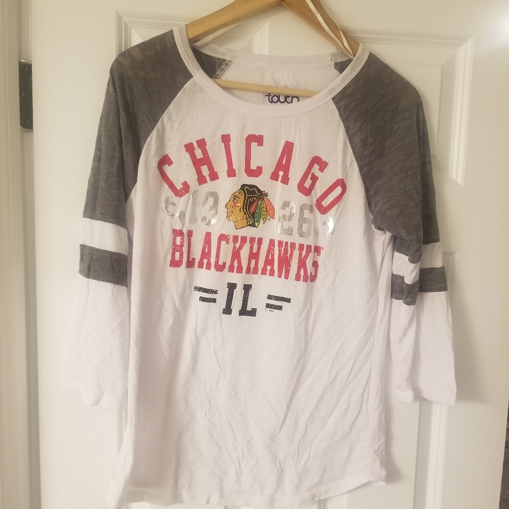 NWOT Womens Chicago Blackhawks 3/4 sleeve lightweight shirt size L fits like sz8